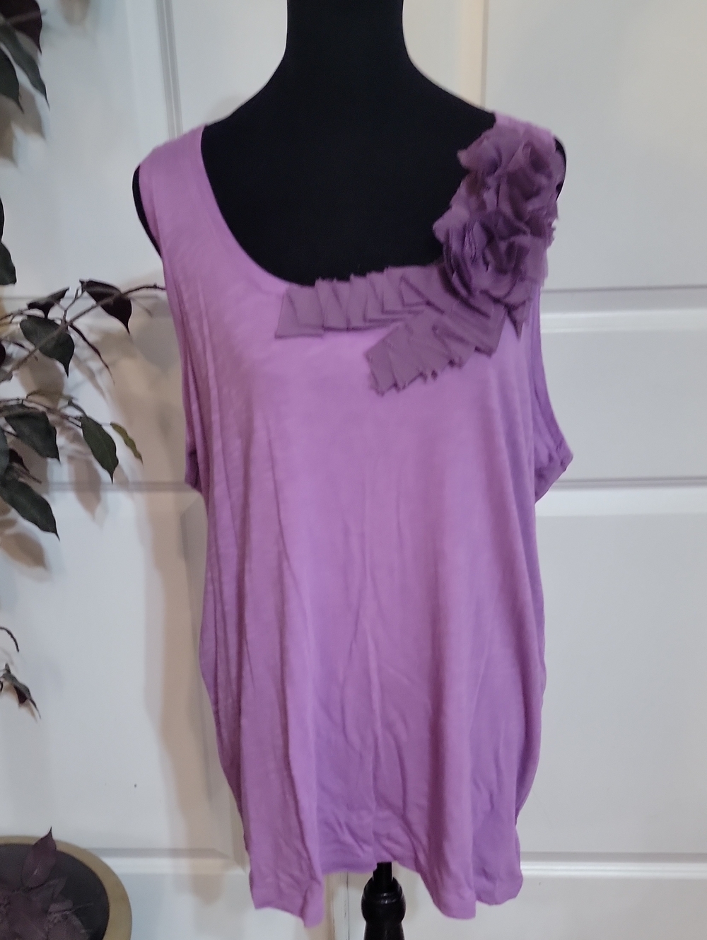 Old Navy Lavender Sleeveless Tank with Floral Accent